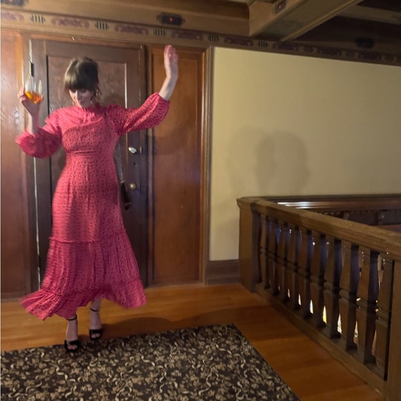 Meet your Posher, Meghan - Picture 2 of 2